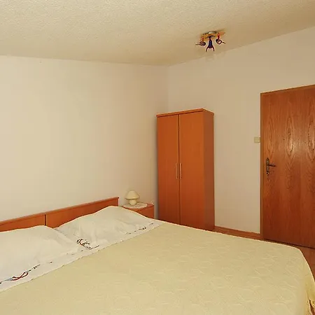 Ljubomir 3802 Appartement *